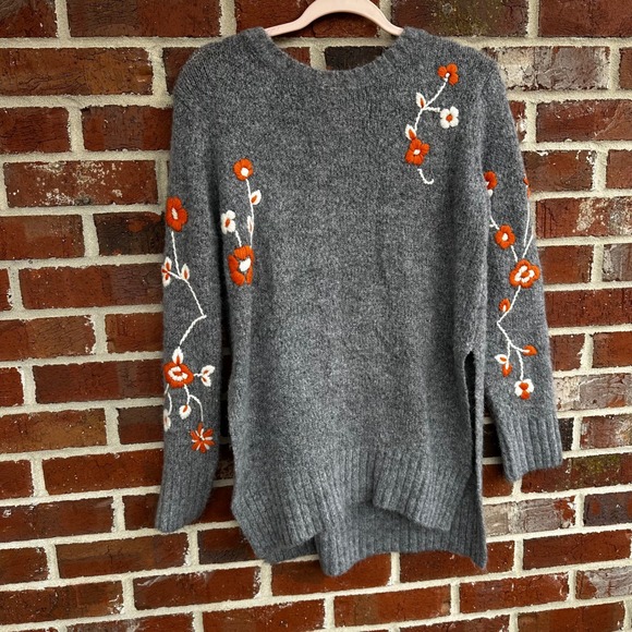Gilli Sweaters - Gilli Women Gray soft Embroidered Floral Long Sleeve Sweater Small Oversized